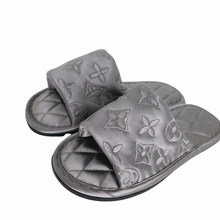 Load image into Gallery viewer, Boojie slippers|Grey
